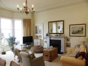 4 bedroom Flat to re...